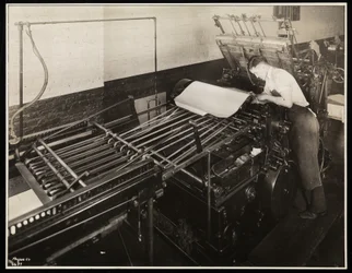 Een drukpers bij Unz und Co., 24 Beaver Street, New York, 1932